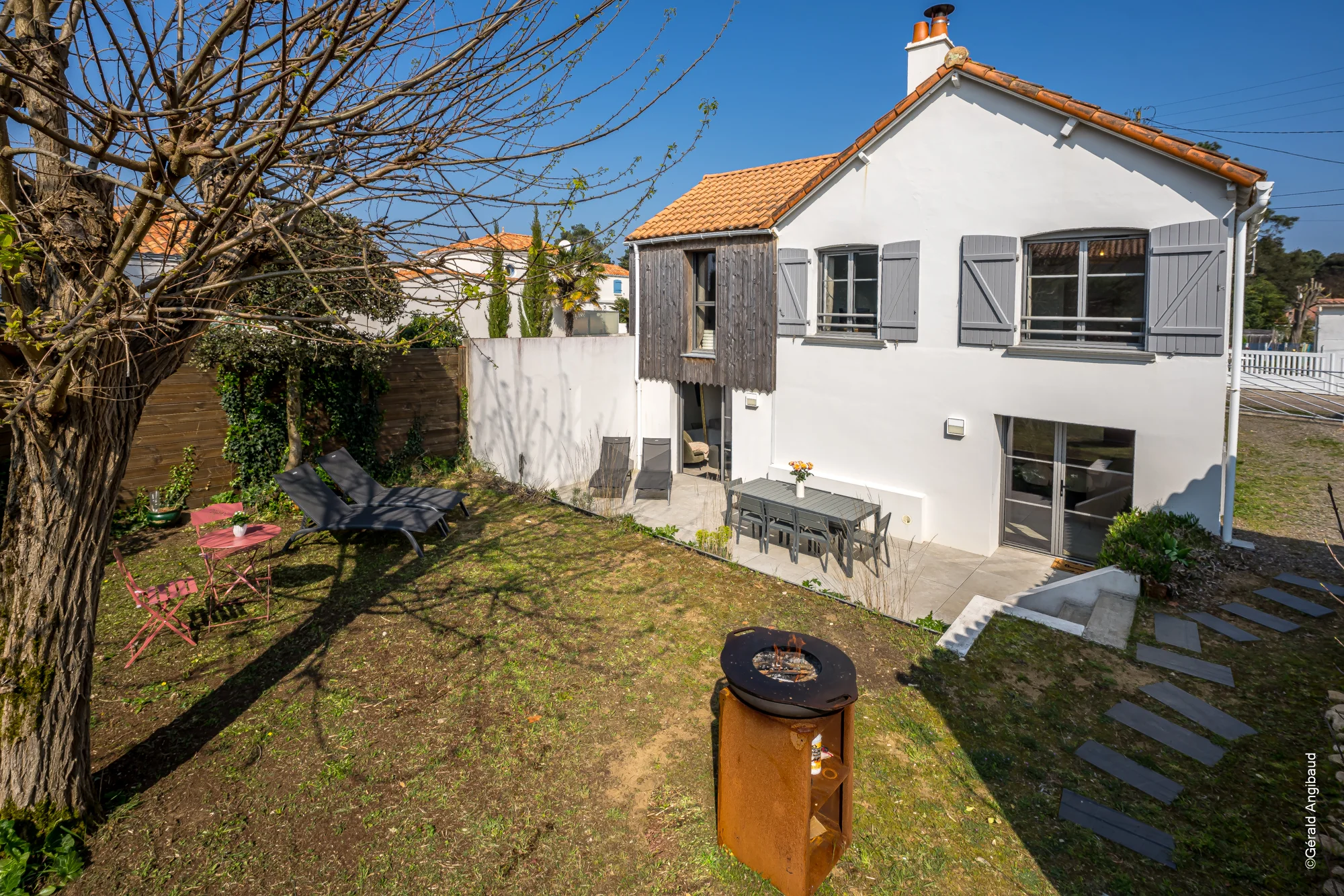 Façade Pilomani Home